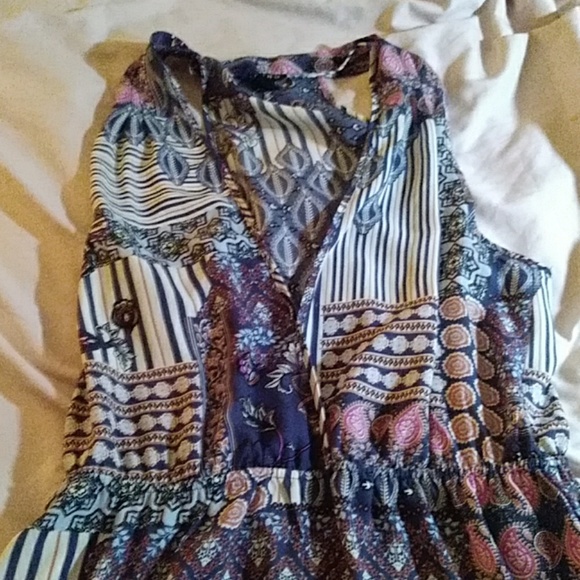 Timing large shorts romper- Bin A - Picture 2 of 4